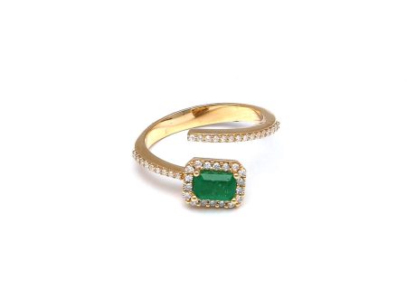 Anillo abierto con diamantes y esmeralda en oro amarillo 14 kilates. Online Sale