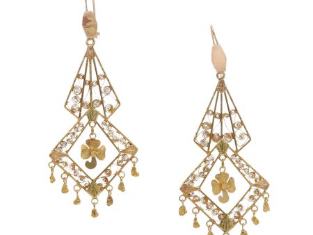 Aretes calados con colgantes de filigrana en oro amarillo 18 kilates. For Discount