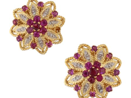 Aretes calados motivo floral con diamantes y rubíes en oro dos tonos 18 kilates. Discount